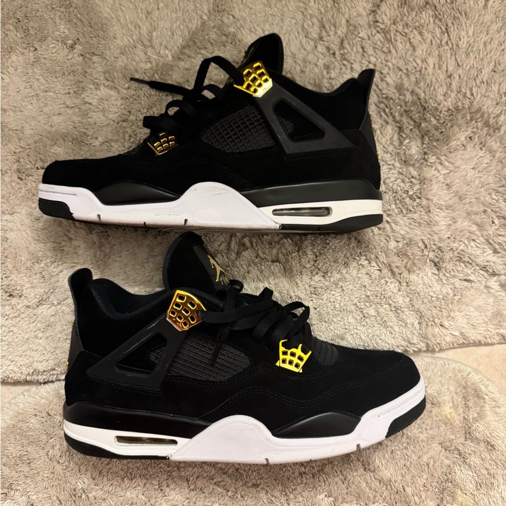 Jordan 4 Retro Royalty